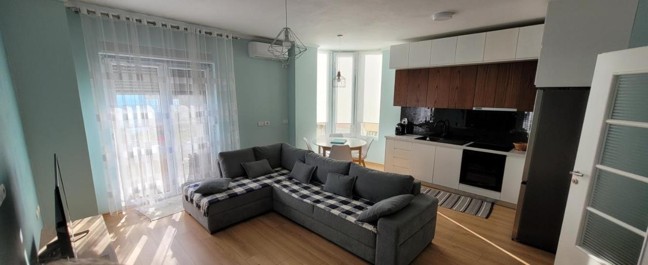 Sea View New Apartment Дуррес Екстер'єр фото