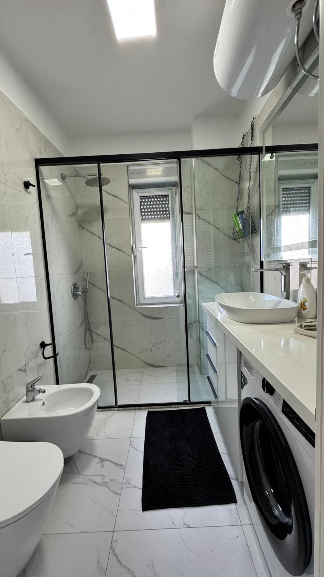 Sea View New Apartment Дуррес Екстер'єр фото